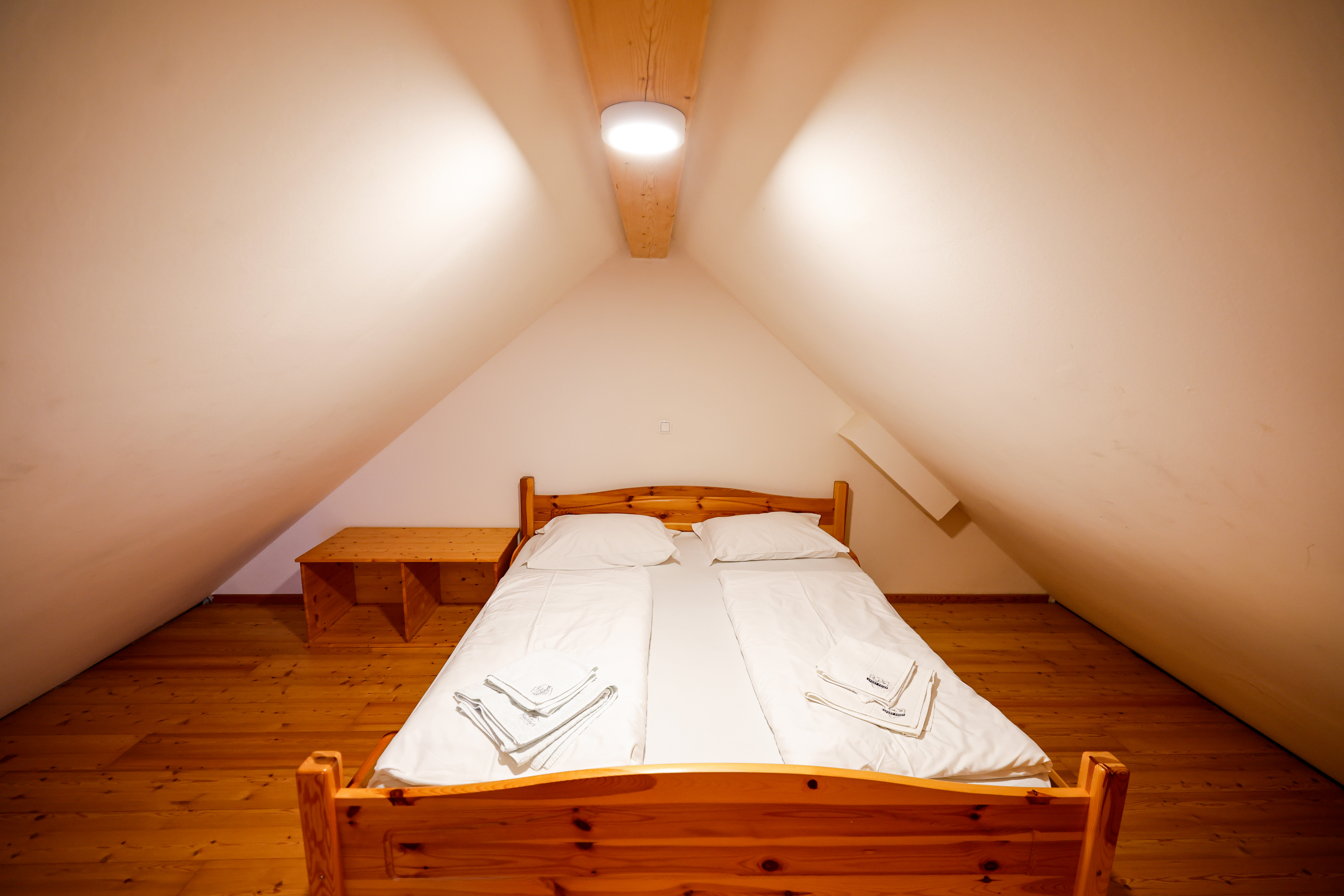 Apartment 4 3